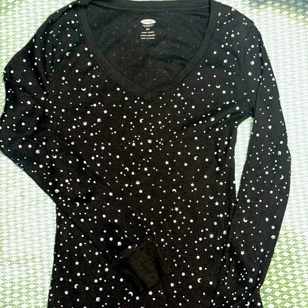 Women’s Old Navy, Size Small; Thermal Top, Black with small print, long sleeved
